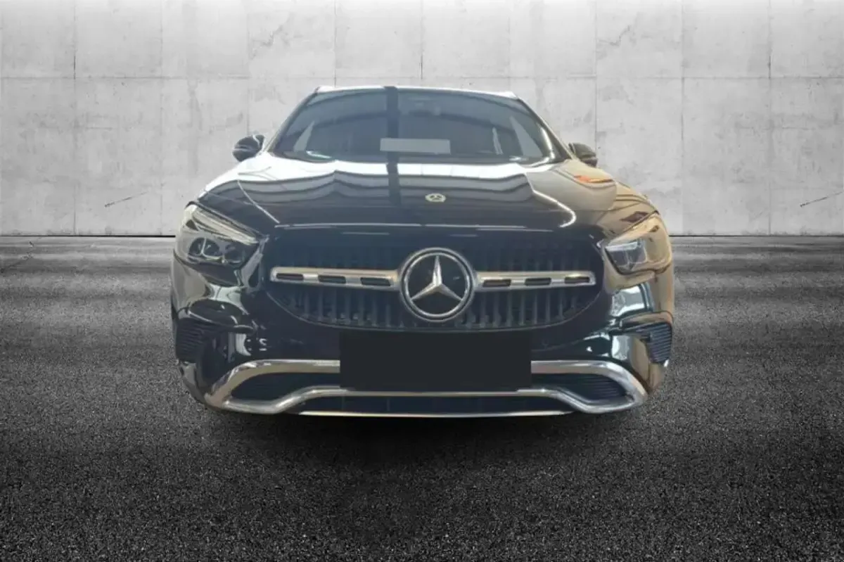 Usata Mercedes GLA200 Advanced Plus 150 CV (110 kW) 2025 Nero SUV