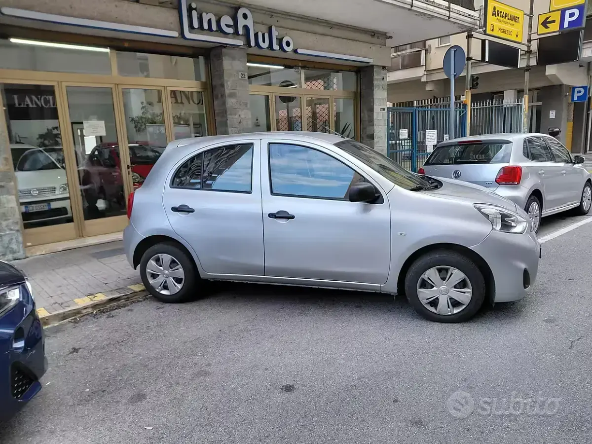 Usata Nissan Micra Acenta 80 CV (58 kW) 2015 Grigio Utilitaria