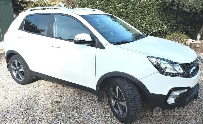 Bianco Usata 2018 Ssangyong (KGM) Korando SUV | 10.000 € (Buon prezzo) - Immagine 1/2