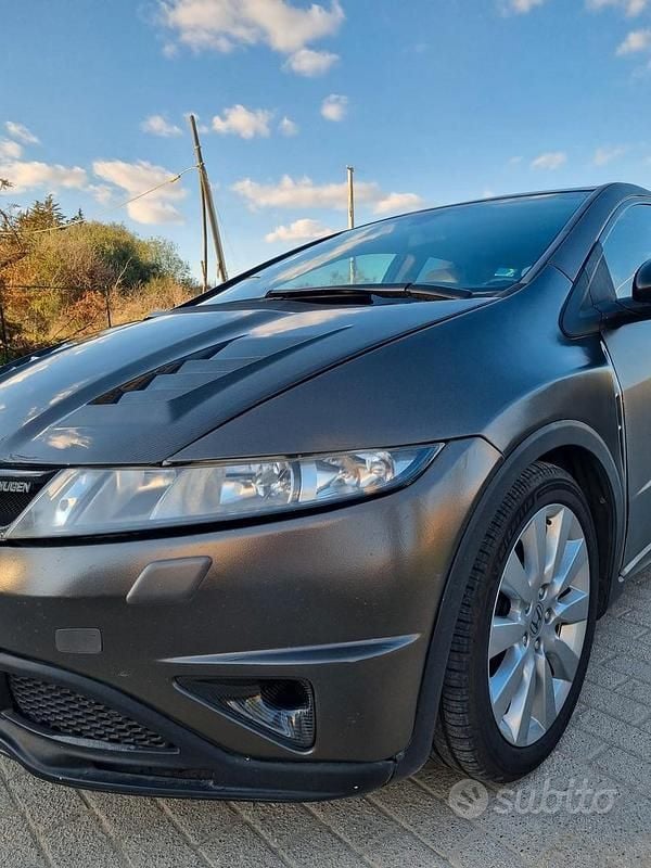 Usata Honda Civic 140 CV (102 kW) 2007 Grigio Berlina