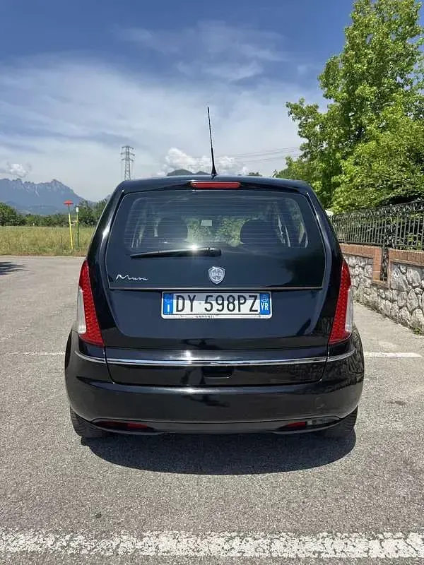 Usata Lancia Musa 95 CV (69 kW) 2009 Monovolume