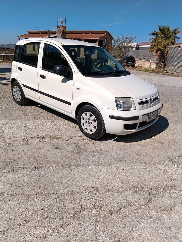 Usata Fiat Panda Dynamic 60 CV (44 kW) 2012 Bianco Utilitaria