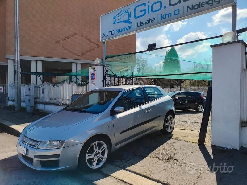 Argento Usata 2006 Fiat Stilo Tre volumi | 1300 € (Buon prezzo) - Immagine 1/4