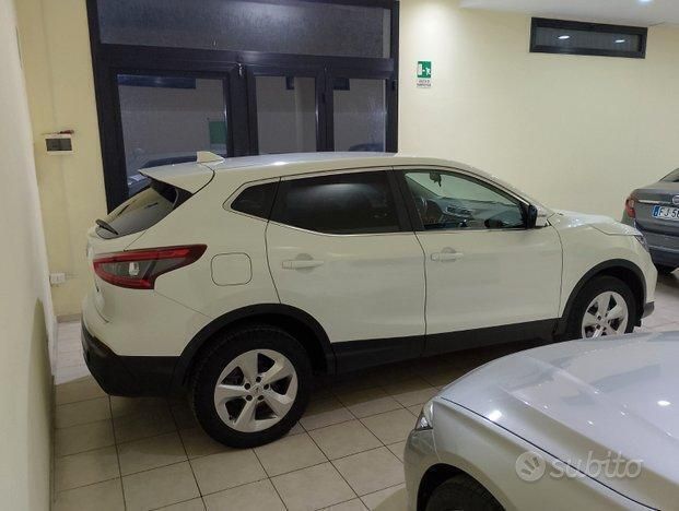 Usata Nissan Qashqai 110 CV (80 kW) 2018 Bianco SUV
