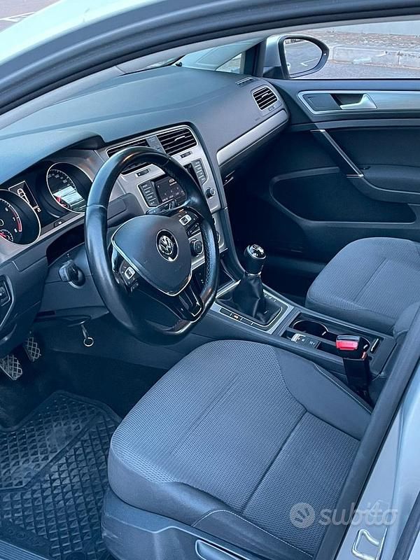 Usata VW Golf VII 110 CV (80 kW) 2014 Grigio Berlina