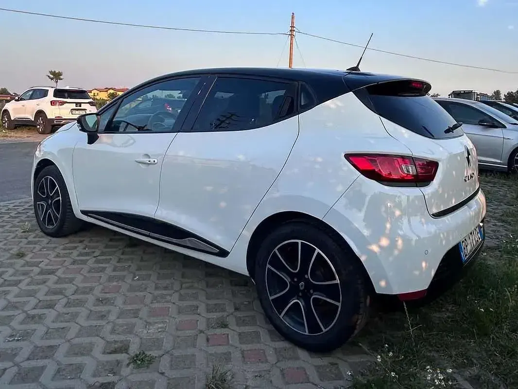Usata Renault Clio IV 90 CV (66 kW) 2013 Bianco Berlina