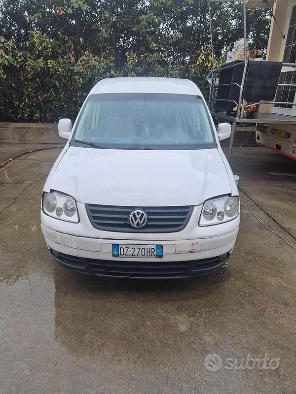 Usata VW Caddy 105 CV (77 kW) 2009 Bianco Monovolume