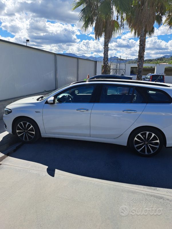 Bianco Usata 2017 Fiat Tipo Station wagon | 6400 € (Ottimo prezzo) - Immagine 1/4