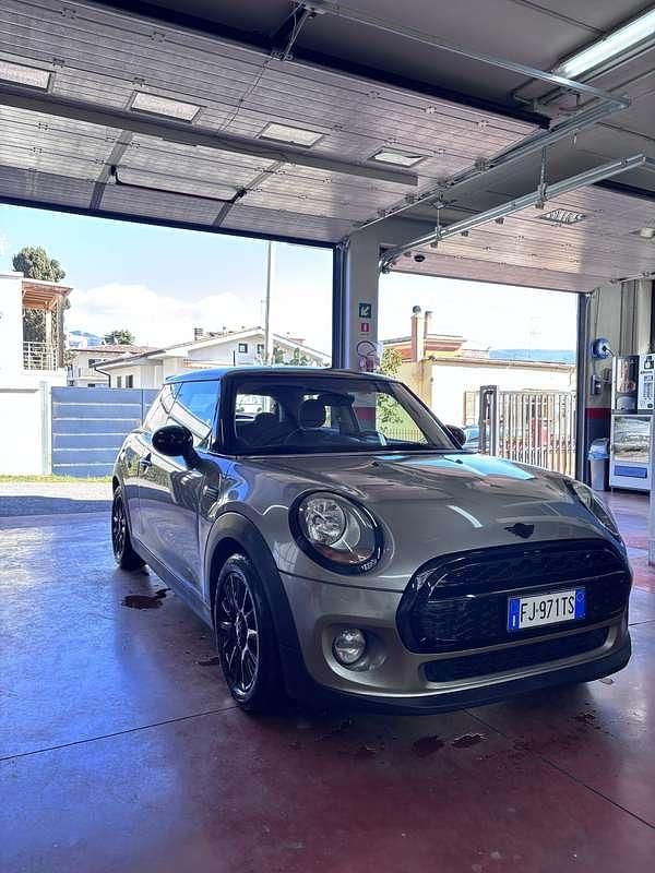 Usata Mini ONE 75 CV (55 kW) 2017 Utilitaria