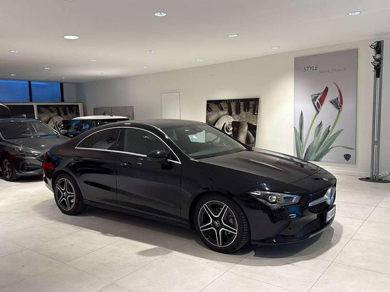 Usata Mercedes CLA200 150 CV (110 kW) 2021 Nero Berlina
