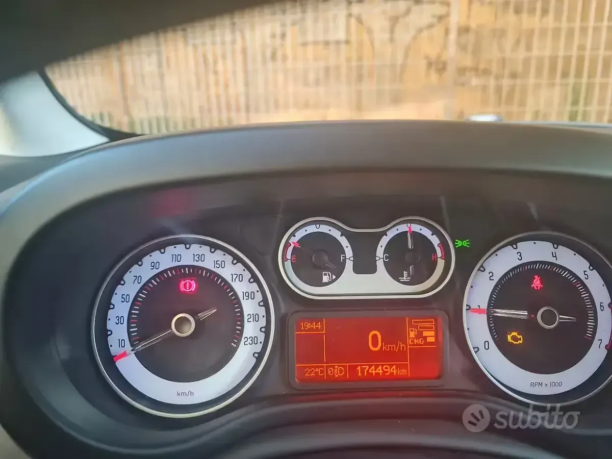 Usata Fiat 500L Lounge 85 CV (62 kW) 2015 Nero Monovolume