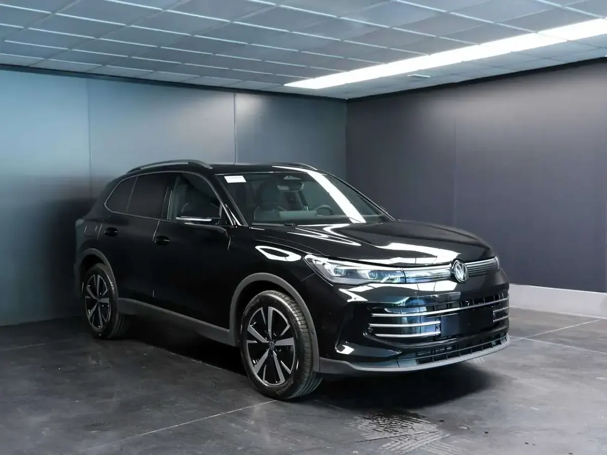 Nuova VW Tiguan Elegance 150 CV (110 kW) 2026 Nero SUV