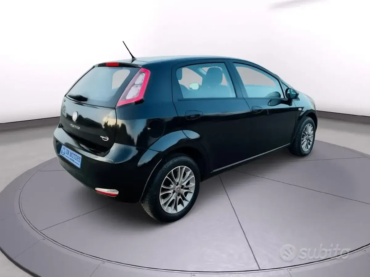 Usata Fiat Punto 77 CV (56 kW) 2013 Utilitaria