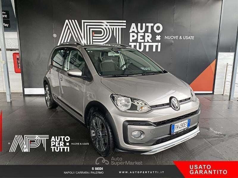 Usata VW cross up! 75 CV (55 kW) 2017 Argento Utilitaria