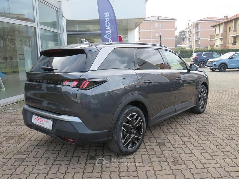 Usata Peugeot 5008 Allure 145 CV (106 kW) 2025 Grigio SUV