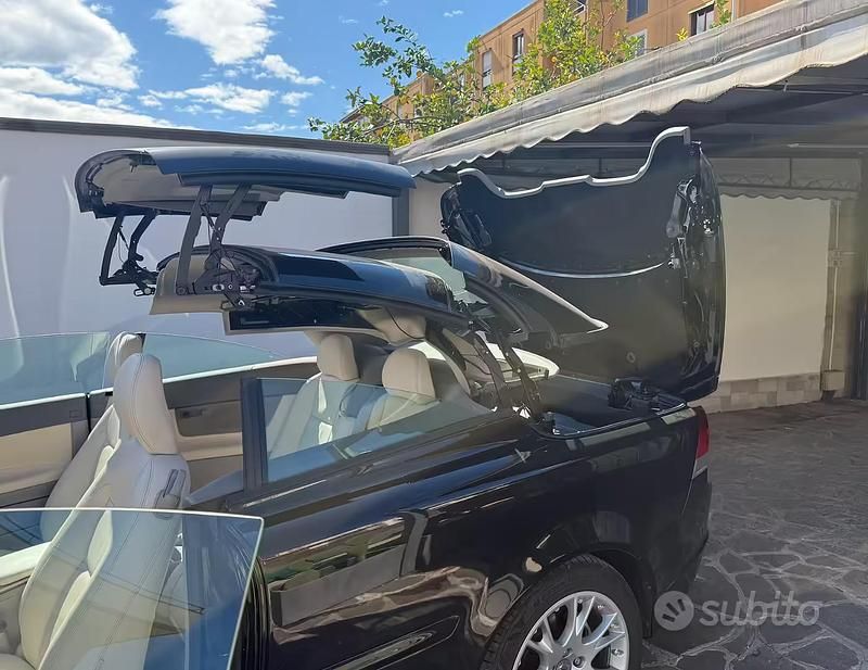 Usata Volvo C70 136 CV (100 kW) 2009 Nero Cabrio