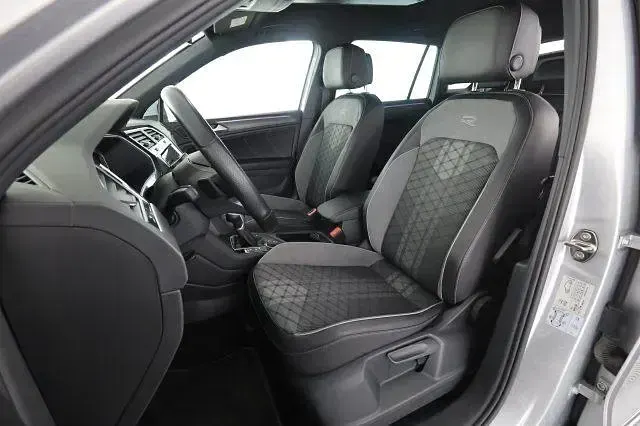 Usata VW Tiguan R-line 150 CV (110 kW) 2023 Argento SUV