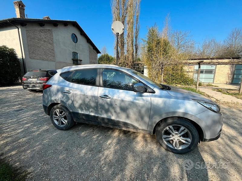 Usata Hyundai ix35 135 CV (99 kW) 2012 Grigio SUV