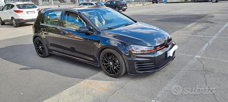 Occasion VW Golf VII Highline 110 ch (80 kW) 2015 Noir Berline
