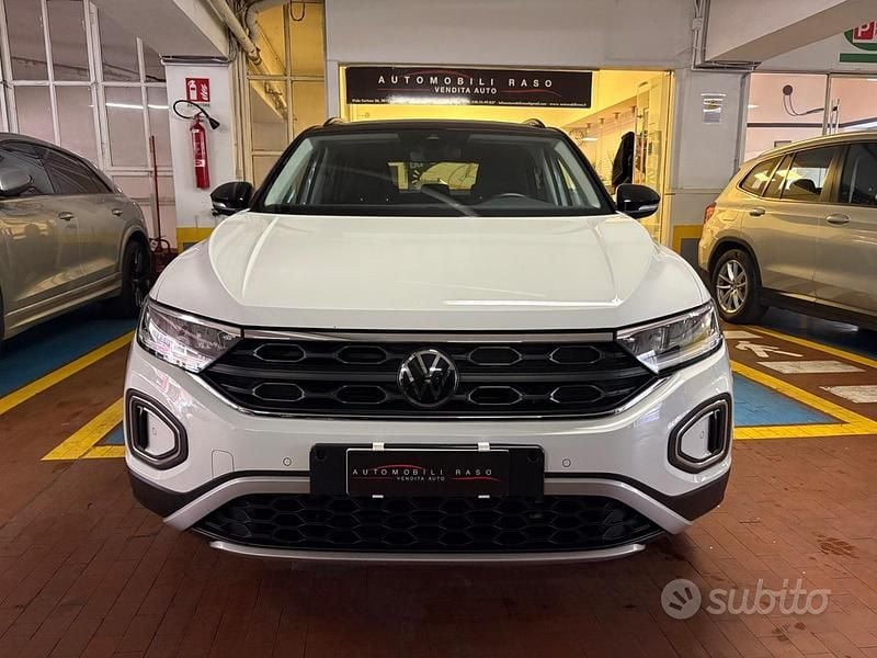 Usata VW T-Roc Life 150 CV (110 kW) 2022 Bianco SUV