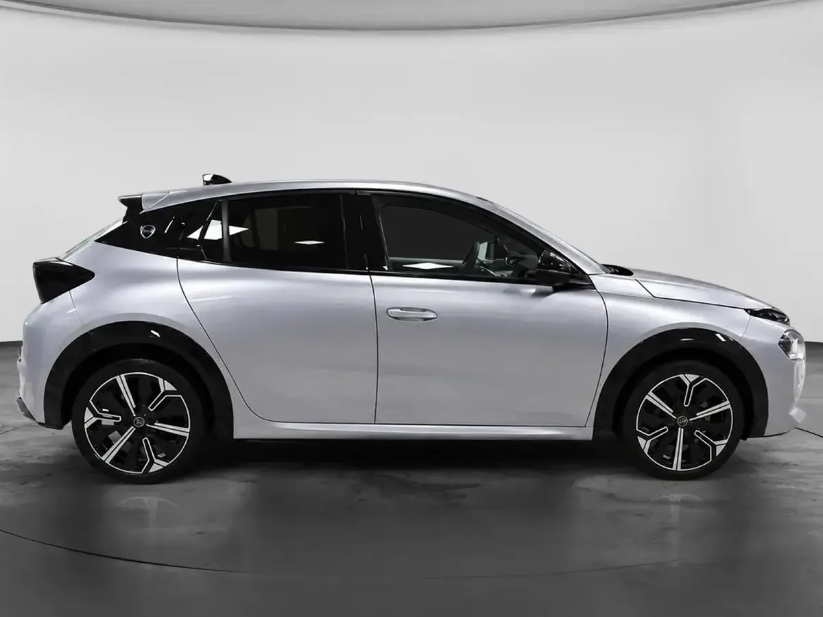 Usata Lancia Ypsilon 110 CV (80 kW) 2025 Grigio Utilitaria