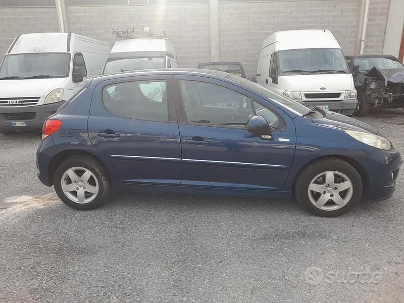 Usata Peugeot 207 95 CV (69 kW) 2010 Blu Berlina
