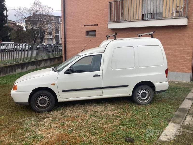 Usata VW Caddy 2001 Bianco Monovolume