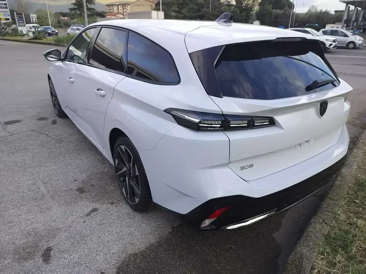 Nuova Peugeot 308 Allure 136 CV (100 kW) 2025 Bianco Station wagon