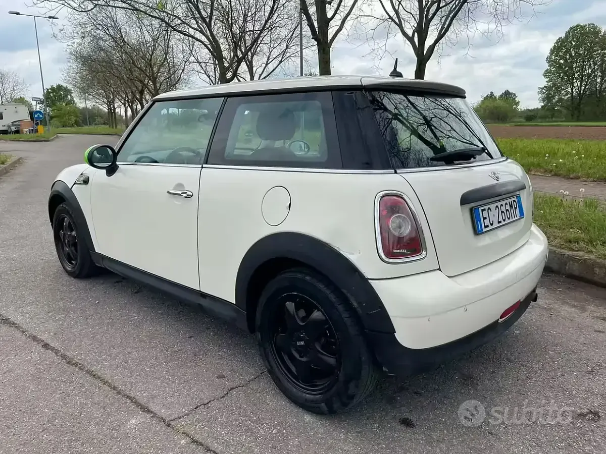 Usata Mini Cooper 75 CV (55 kW) 2011 Utilitaria