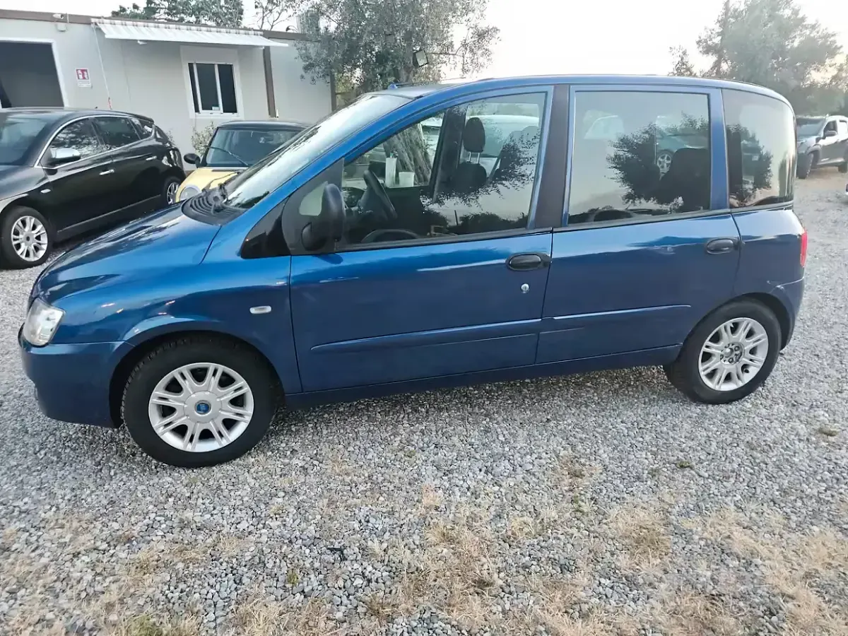 Usata Fiat Multipla Emotion 103 CV (75 kW) 2008 Bluazzurro Monovolume