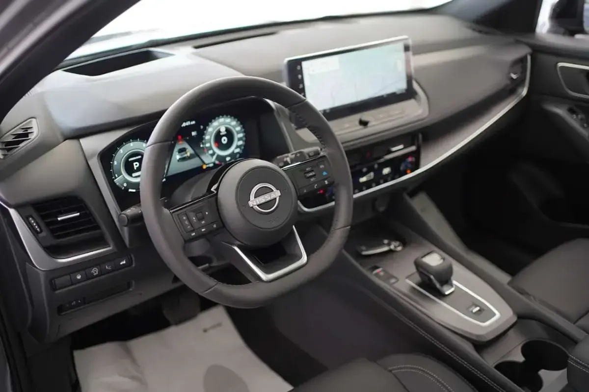 Nuova Nissan Qashqai Tekna+ 158 CV (116 kW) 2026 Grigio SUV