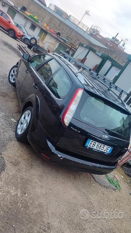 Usata Ford Focus 110 CV (80 kW) 2010 Berlina