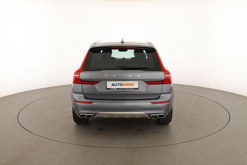 Usata Volvo XC60 R-Design 250 CV (183 kW) 2018 Grigio SUV