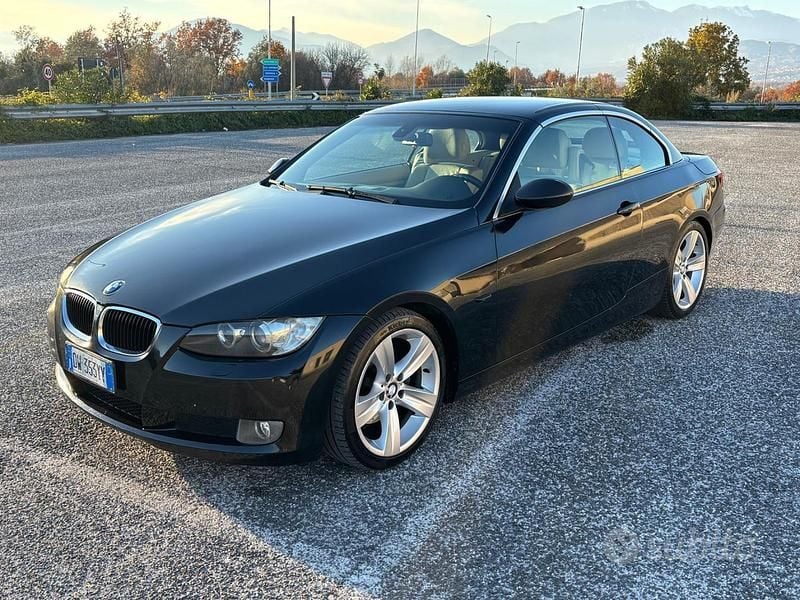 Usata BMW 320 Cabriolet 177 CV (130 kW) 2009 Nero Cabrio