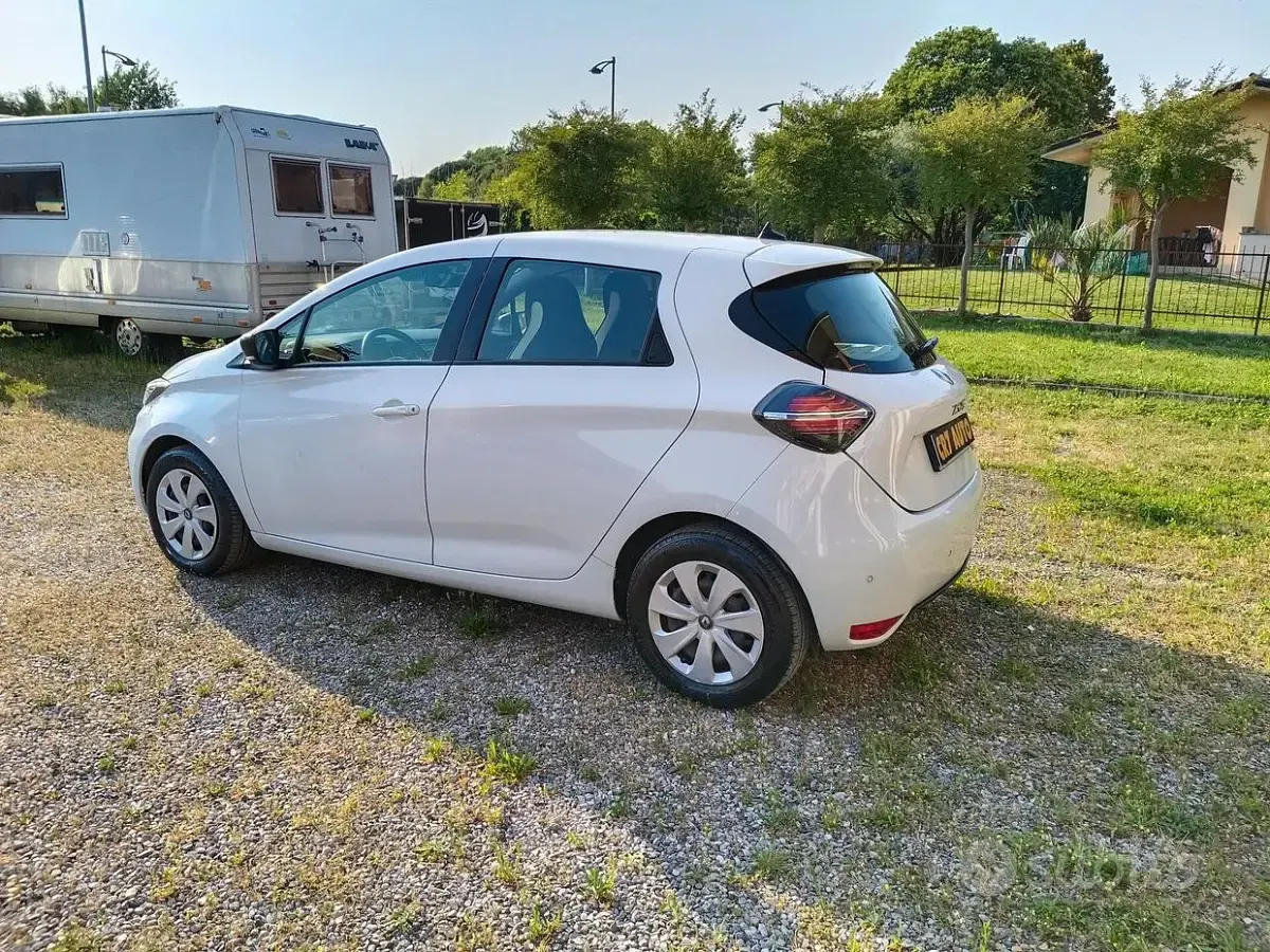 Usata Renault Zoe Life 50 kW (69 CV) 2021 Bianco Utilitaria