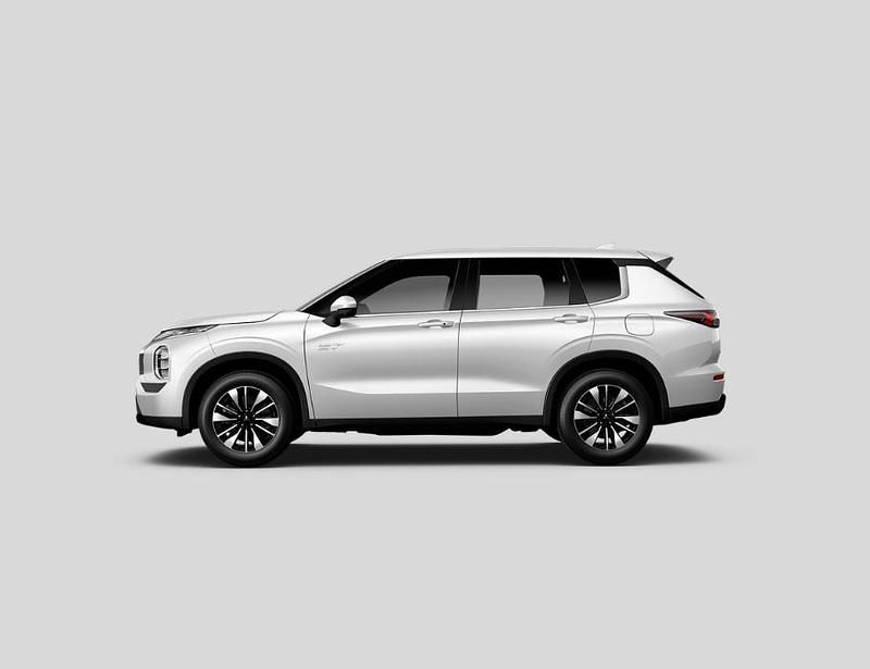 Nuova Mitsubishi Outlander P-HEV 2026