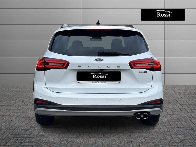 Begagnad Ford Focus Active 125 HK (91 kW) 2023 Vit Kombi