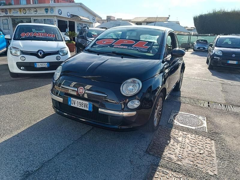 Nero Usata 2009 Fiat 500 Lounge Tre volumi | 4800 € (Buon prezzo) - Immagine 1/4