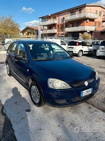 Usata Opel Corsa 2004 Blu Utilitaria