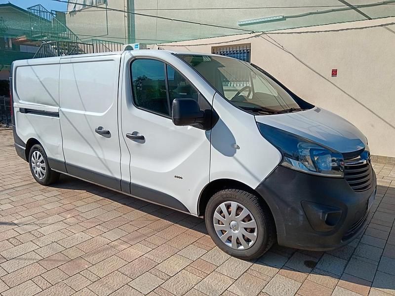 Bianco Usata 2017 Opel Vivaro Edition Furgone | 8490 € (Super prezzo) - Immagine 1/4