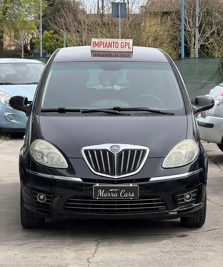 Usata Lancia Musa 77 CV (56 kW) 2009 Nero Monovolume