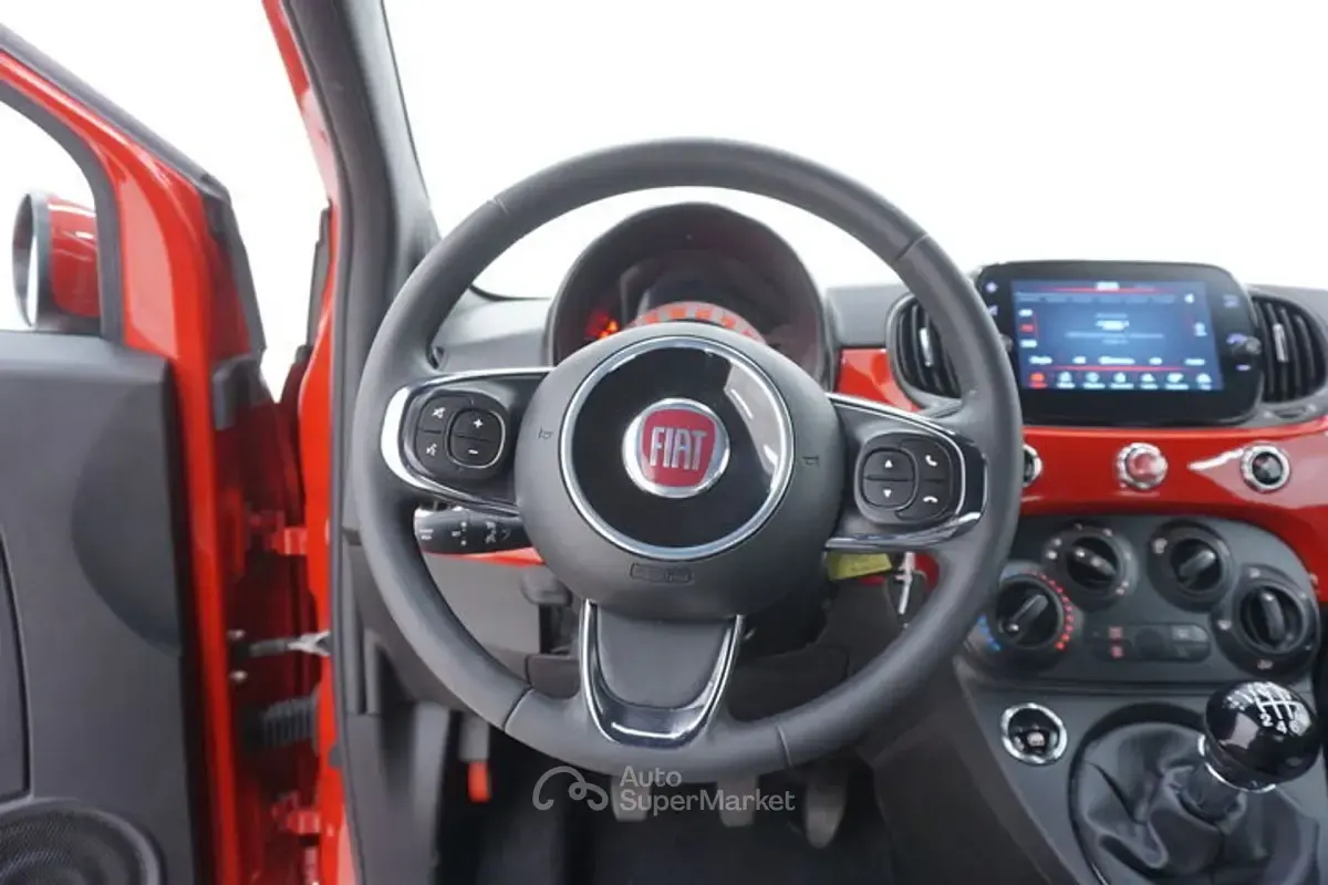 Begagnad Fiat 500 69 HK (50 kW) 2021 Röd Sedan