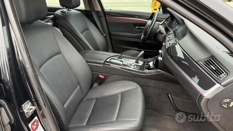 Usata BMW 520 184 CV (135 kW) 2012 Nero Berlina