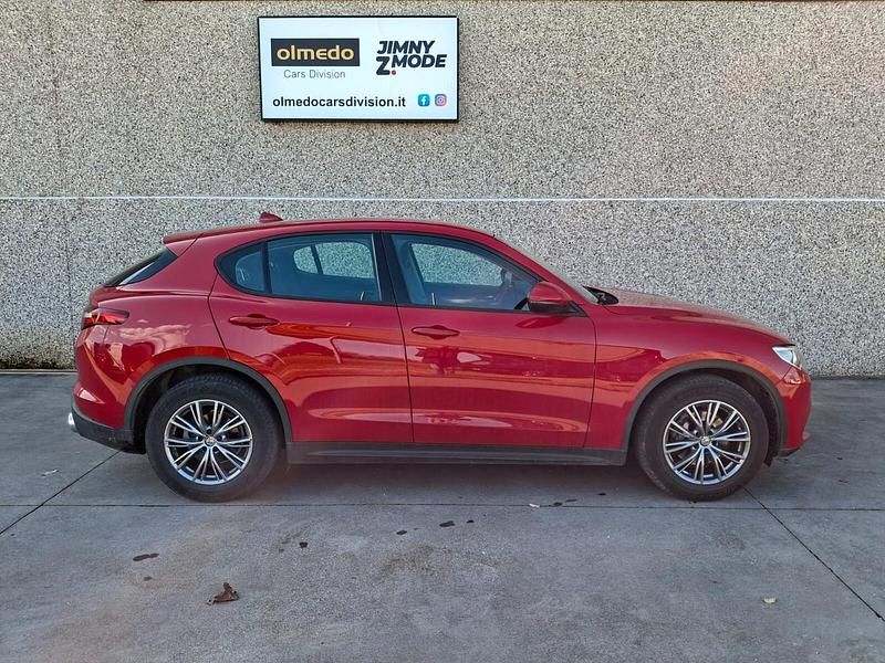 Usata Alfa Romeo Stelvio Business 190 CV (139 kW) 2021 Rosso SUV
