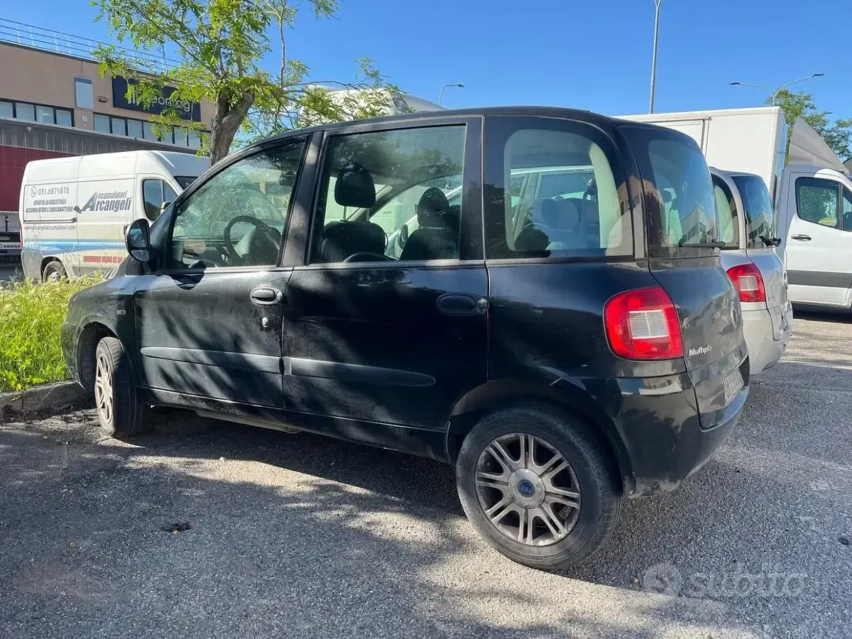 Usata Fiat Multipla Active 103 CV (75 kW) 2007 Nero Monovolume