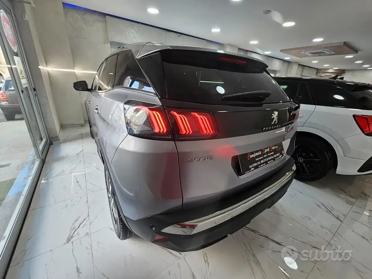 Usata Peugeot 3008 Allure 131 CV (96 kW) 2024 Grigio SUV