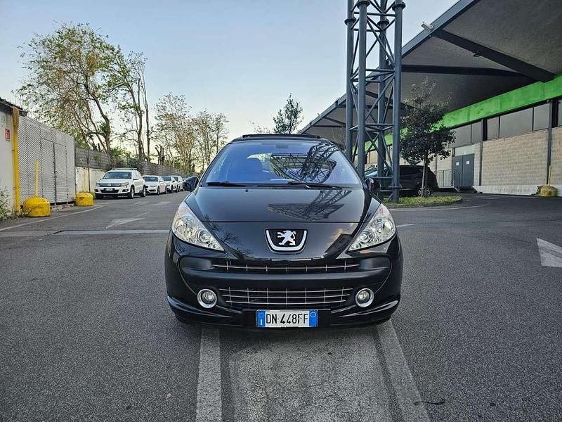 Nero Usata 2008 Peugeot 207 Tre volumi | 5900 € (Molto cara) - Immagine 1/4