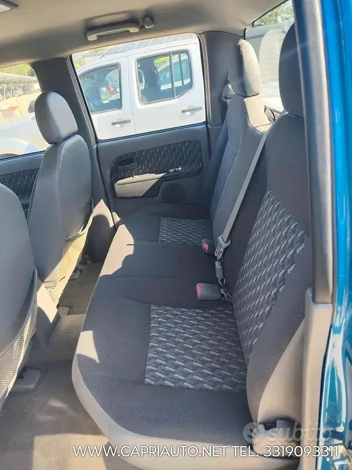 Usata Isuzu D-Max 101 CV (74 kW) 2005 Blu Pick-up