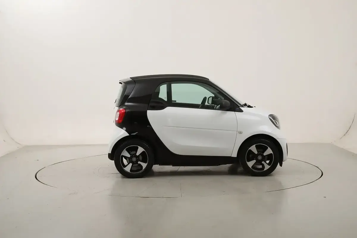 Usata Smart ForTwo Coupé Passion 41 kW (56 CV) 2021 Utilitaria