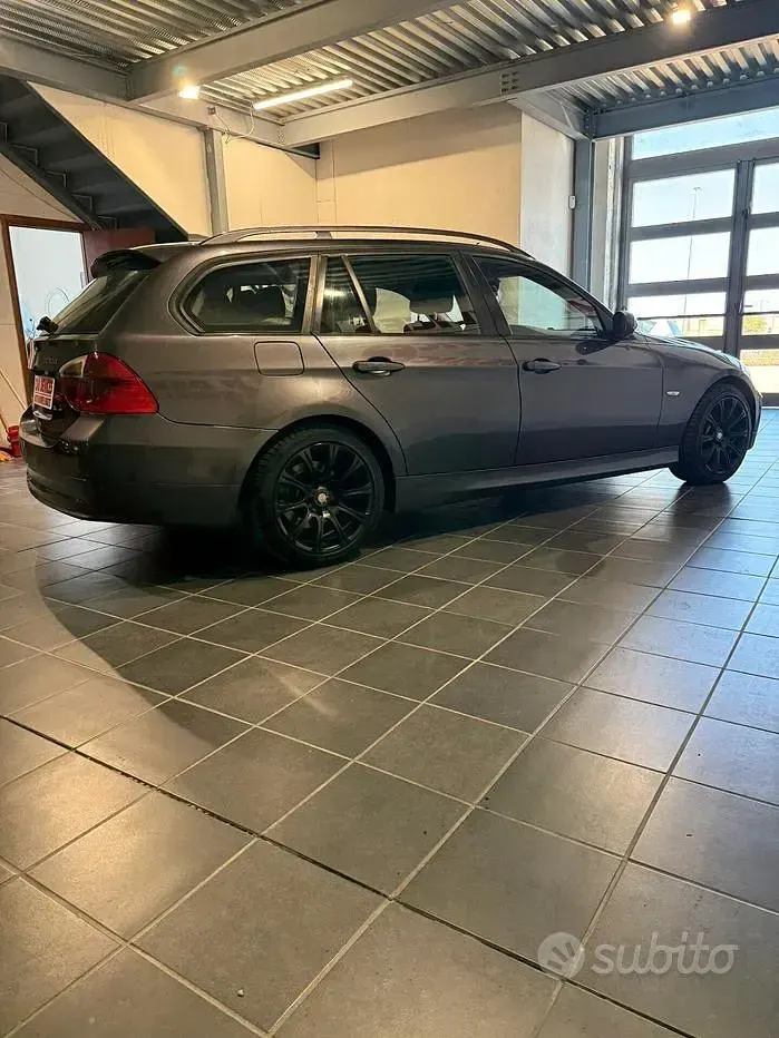 Usata BMW 320 177 CV (130 kW) 2008 Grigio Station wagon